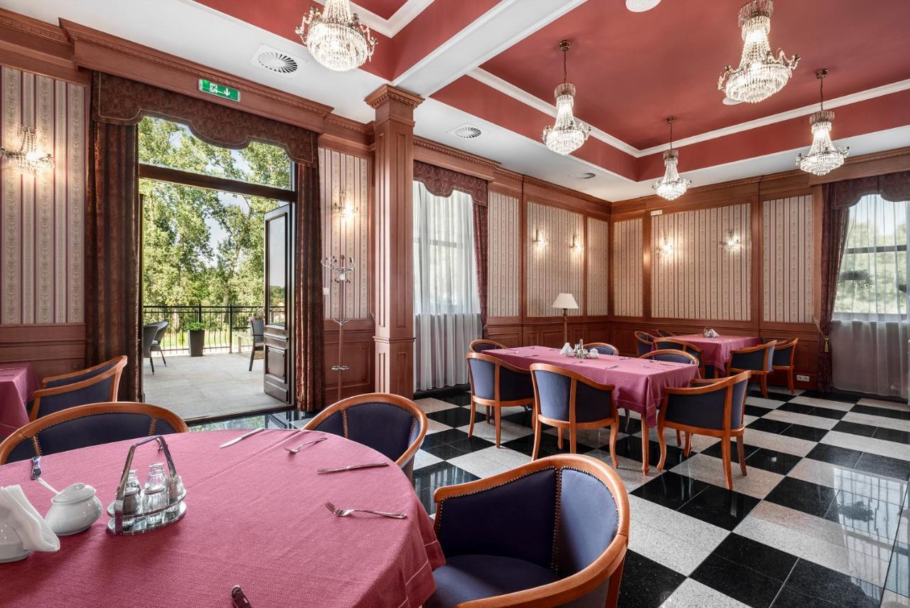 Hotel Stodolka Cminsk 외부 사진